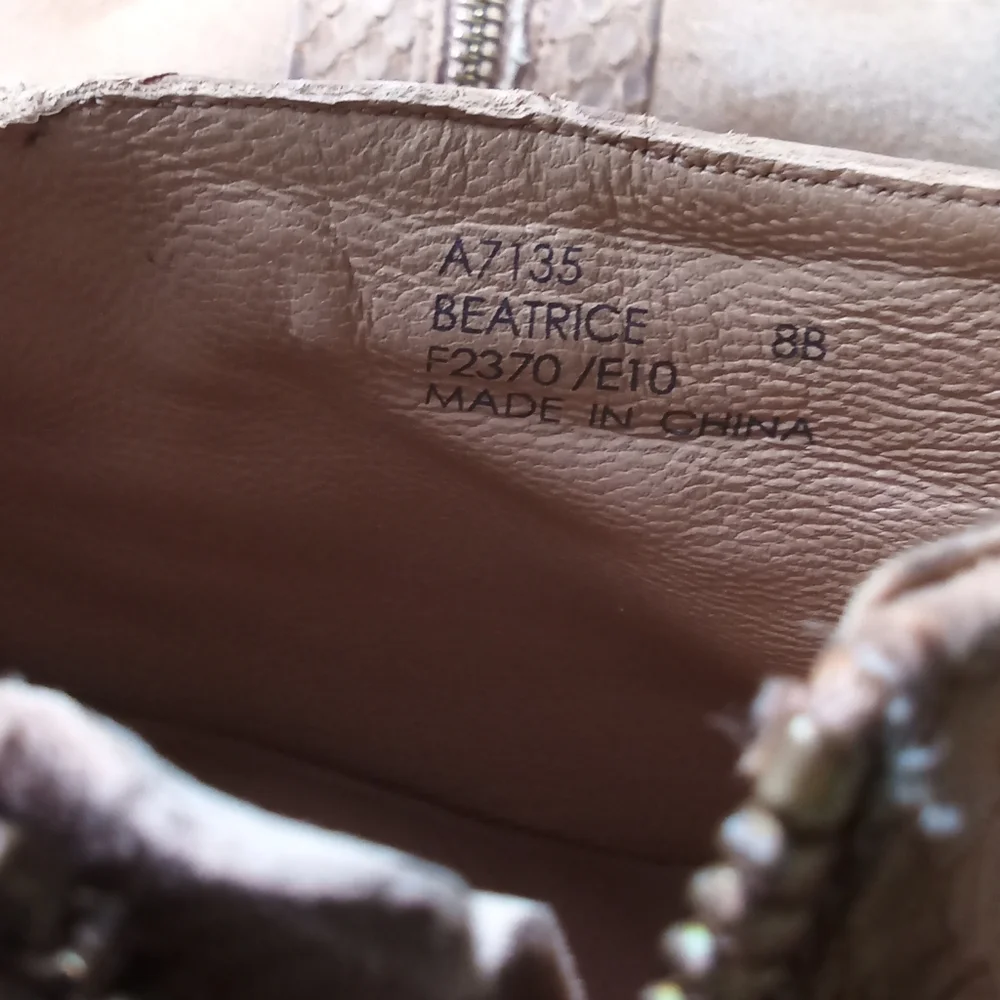 Coach Beatrice Suede Ankle Bootie Pumps Size 8.